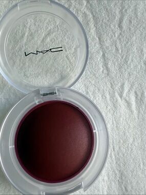 MAC Cosmetics BIG DIVA Energy - Glow Play Cushiony Blush
